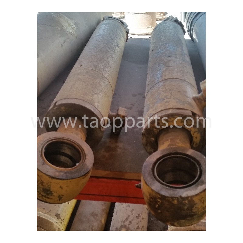 Steering cylinder... Steering cylinder...