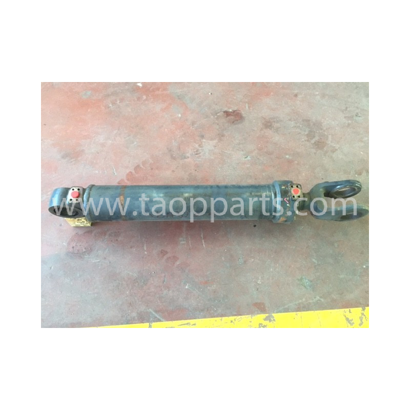 used Komatsu Lift cylinder...
