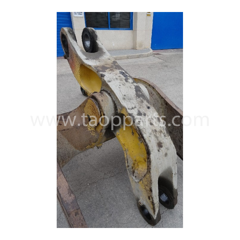 used Komatsu Bucket link... used Komatsu Bucket link...