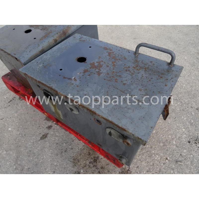 Komatsu box 421-06-24511...