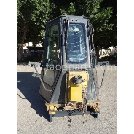 Komatsu Cab 14X-911-1112... Komatsu Cab 14X-911-1112...