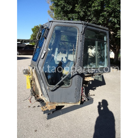 Komatsu Cab 14X-911-1112... Komatsu Cab 14X-911-1112...