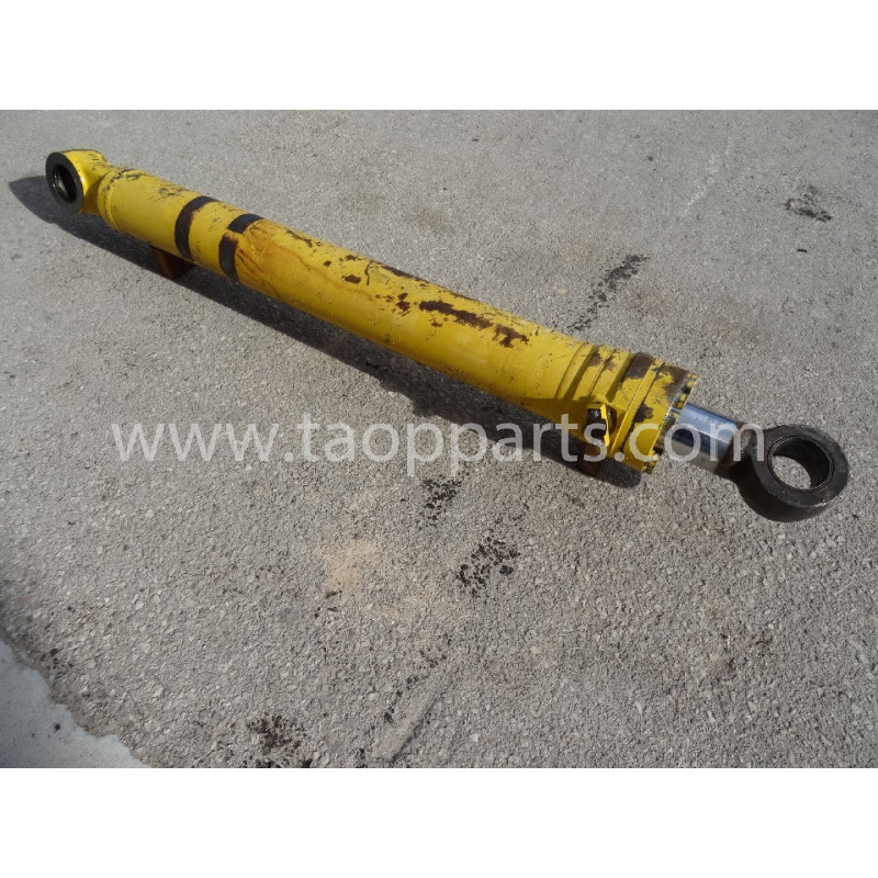 Vérin de godet d'occasion... Vérin de godet d'occasion...