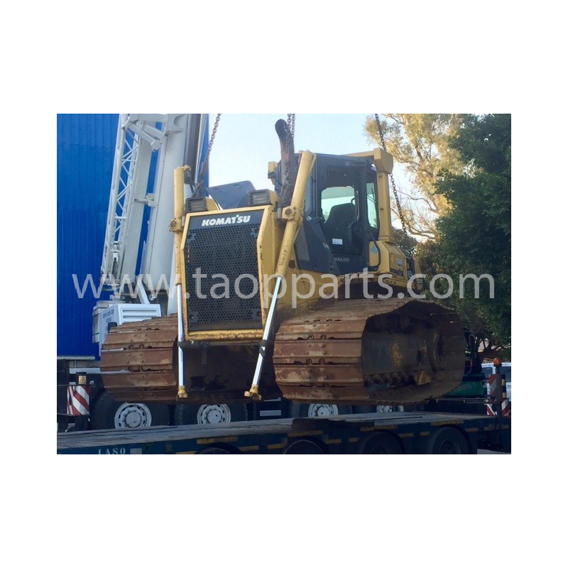 Trator de esteiras Komatsu...