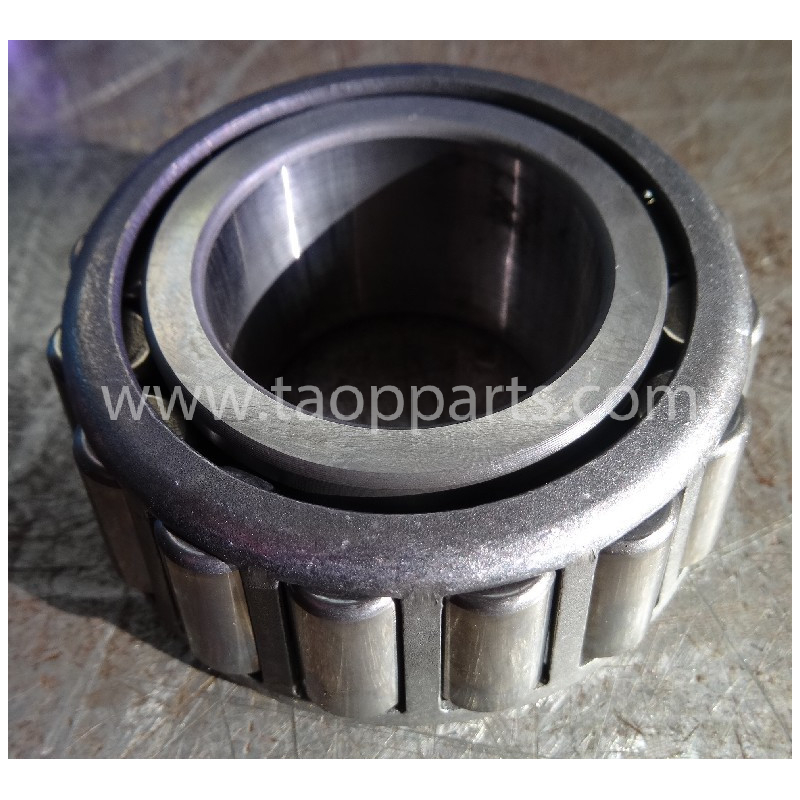 Komatsu Axle bearing... Komatsu Axle bearing...