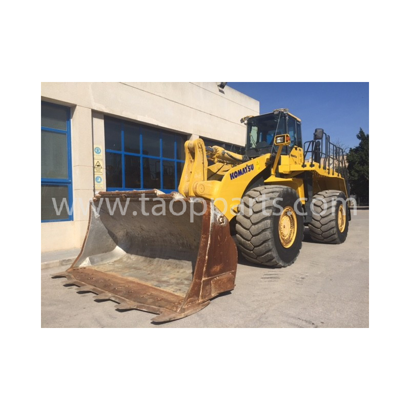 Komatsu model WA600-6... Komatsu model WA600-6...