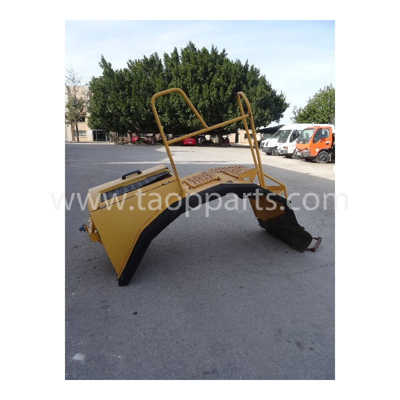 used Volvo Fender 11192355... used Volvo Fender 11192355...