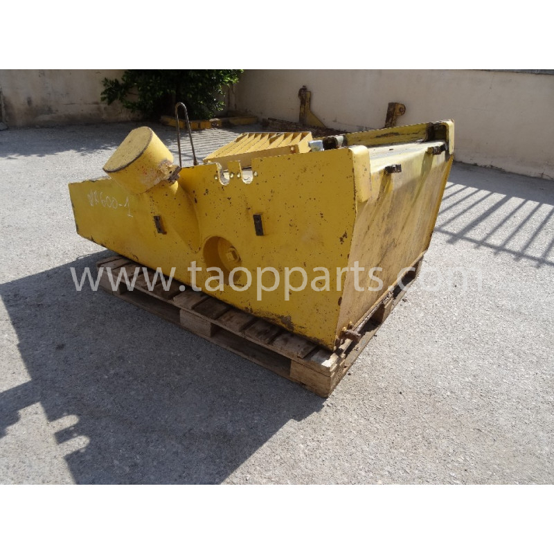 Reservoir carburant Komatsu... Reservoir carburant Komatsu...