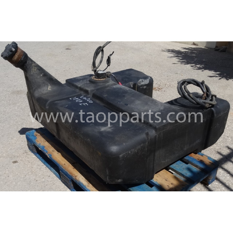 used Fuel Tank 11410223 for... used Fuel Tank 11410223 for...