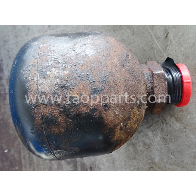 used Volvo Accumulator... used Volvo Accumulator...