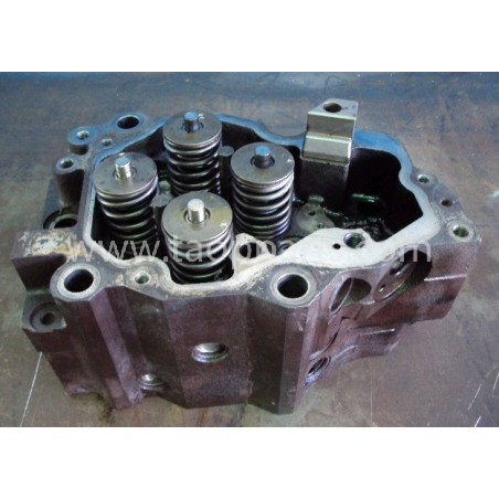 Testata del motore Komatsu... Testata del motore Komatsu...