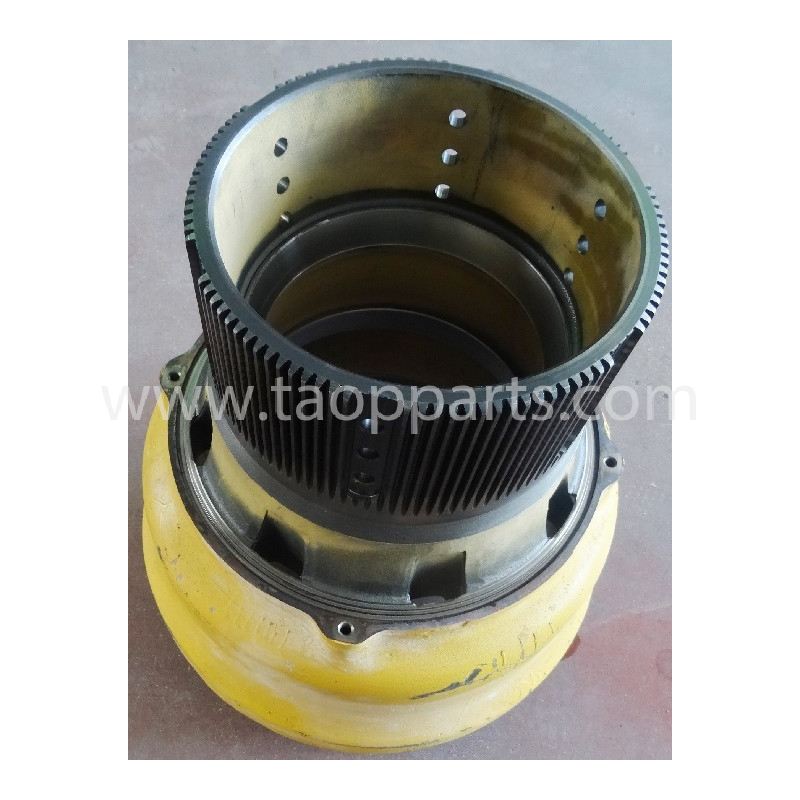 used Hub 426-22-12712 for...