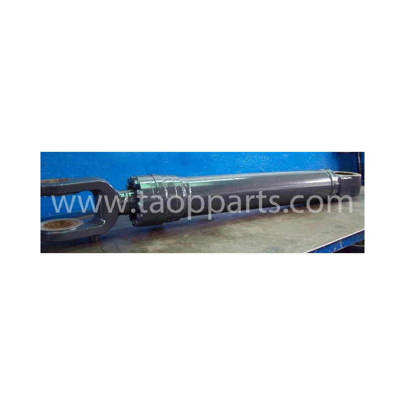 used Lift cylinder...