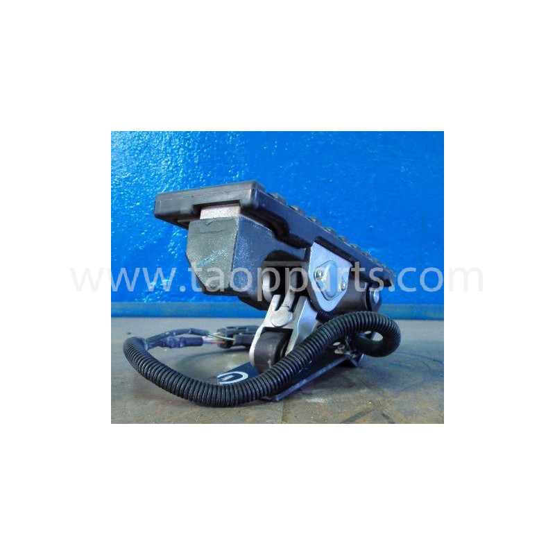 Pedala acceleratie uzata...