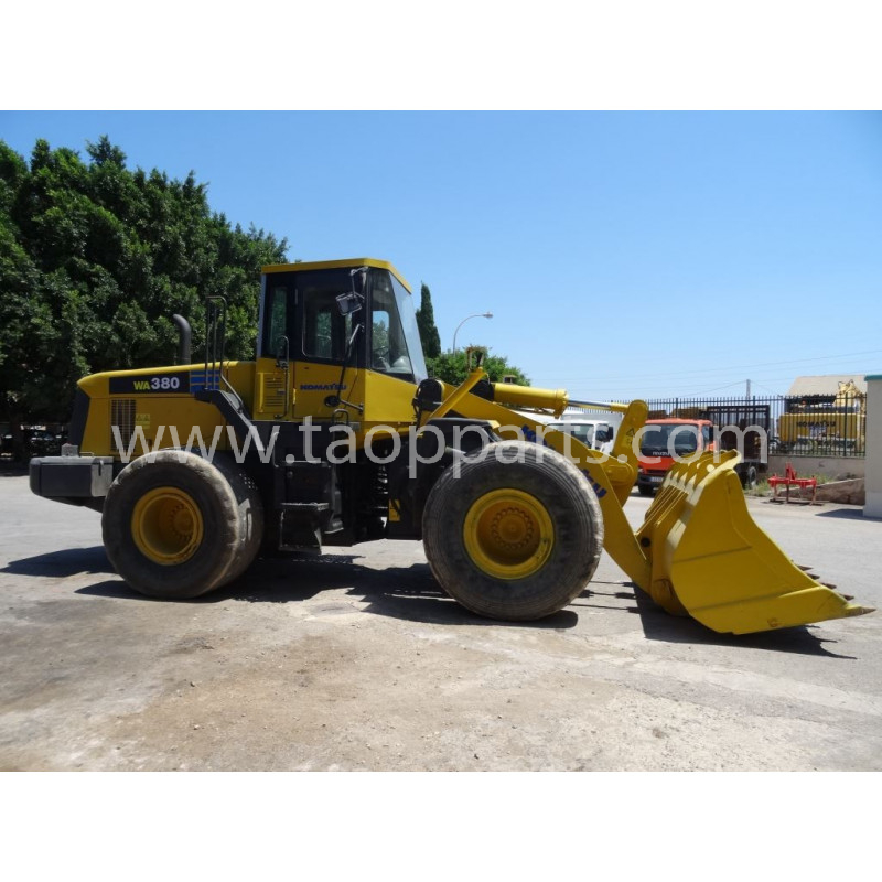 Pale gommate Komatsu... Pale gommate Komatsu...