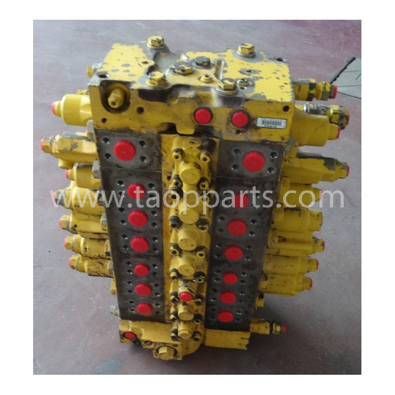 Distributeur Komatsu...